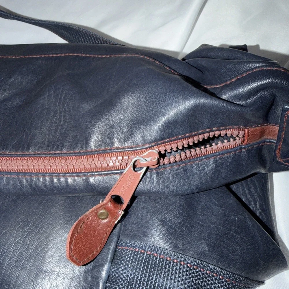 VTG Opium for Men YSL Yves Saint Laurent Navy Blue Faux Duffle Promotional Bag